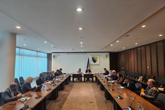 Чланови Комисије за финансије и буџет Представничког дома ПСБиХ обавили јавно саслушање члана УОУИО и директора УИОБиХ